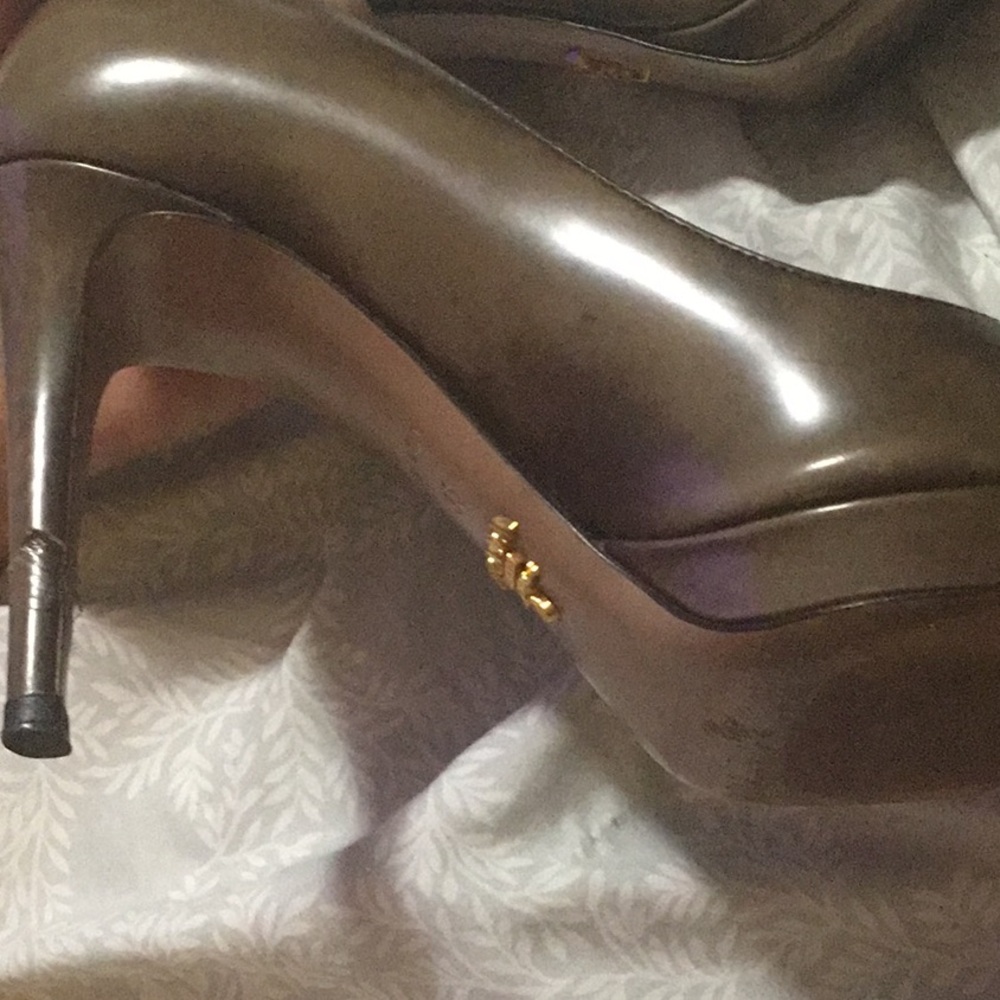 Authentic Prada heels - Picture 12 of 15